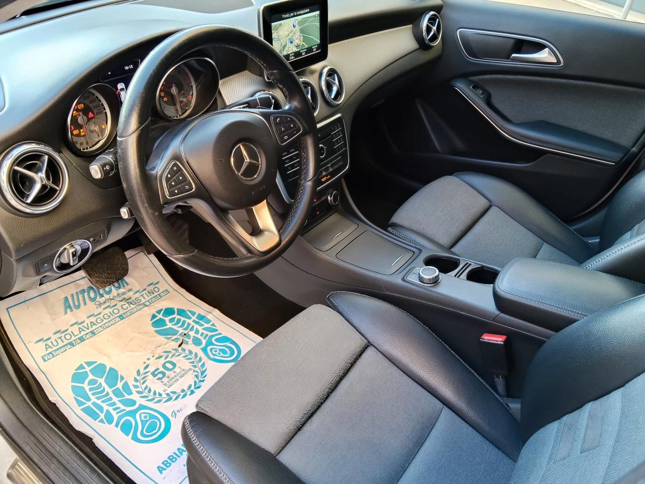 Mercedes-benz GLA 180 1.5 d Automatic Business 110 cv