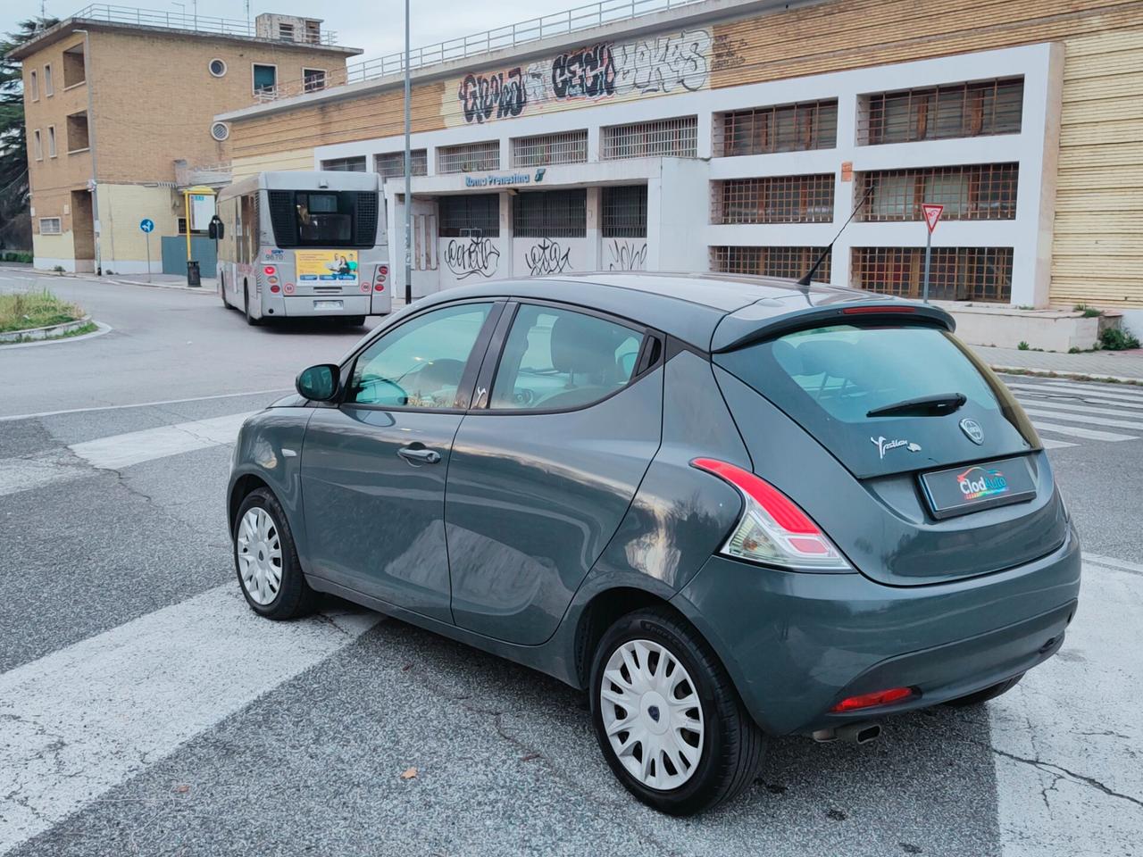 Lancia Ypsilon 1.2 69 CV 5 porte GPL Ecochic Gold