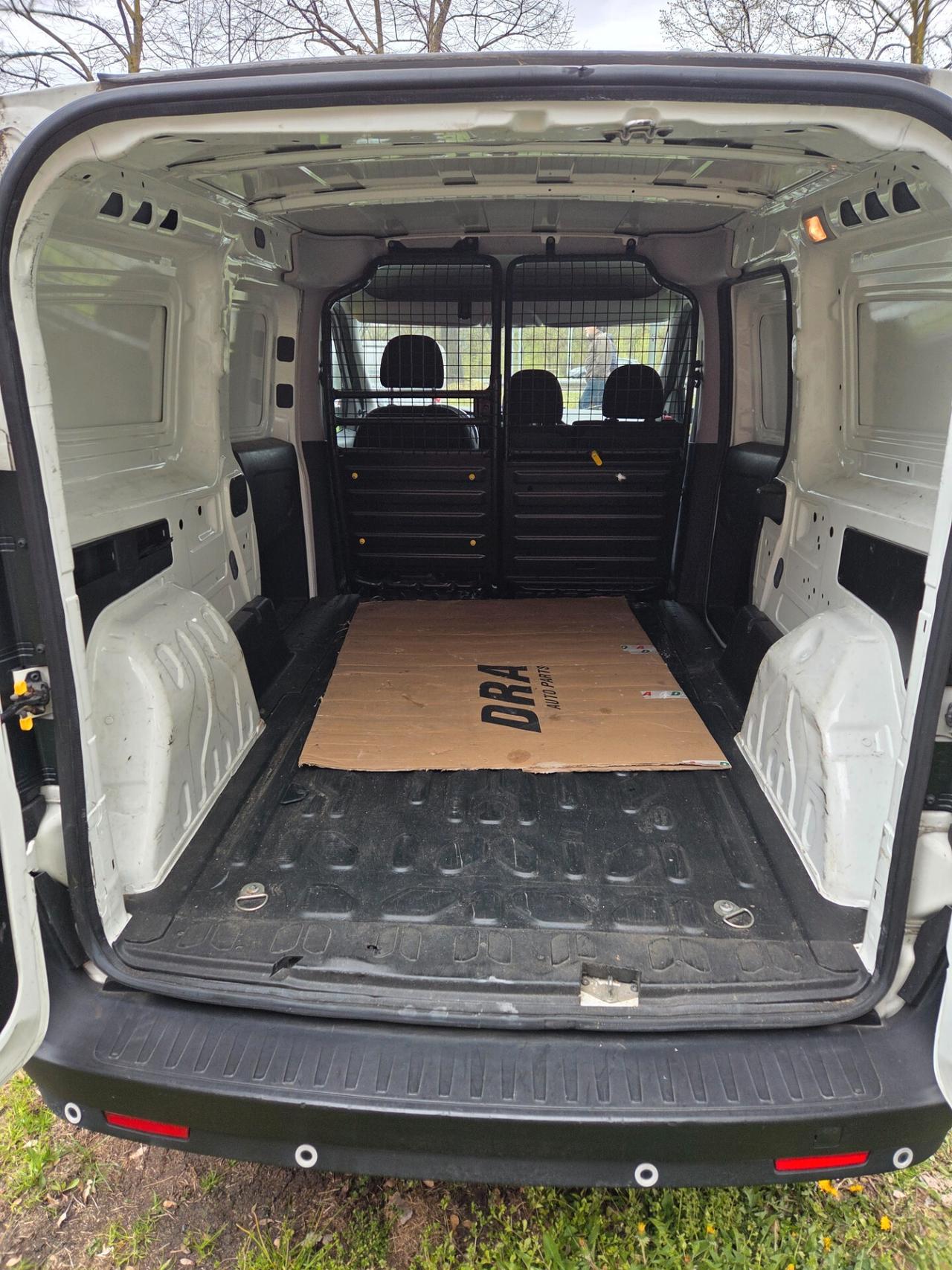 Fiat Doblò Maxi 1.6 Multijet 3 posti E6B Navi