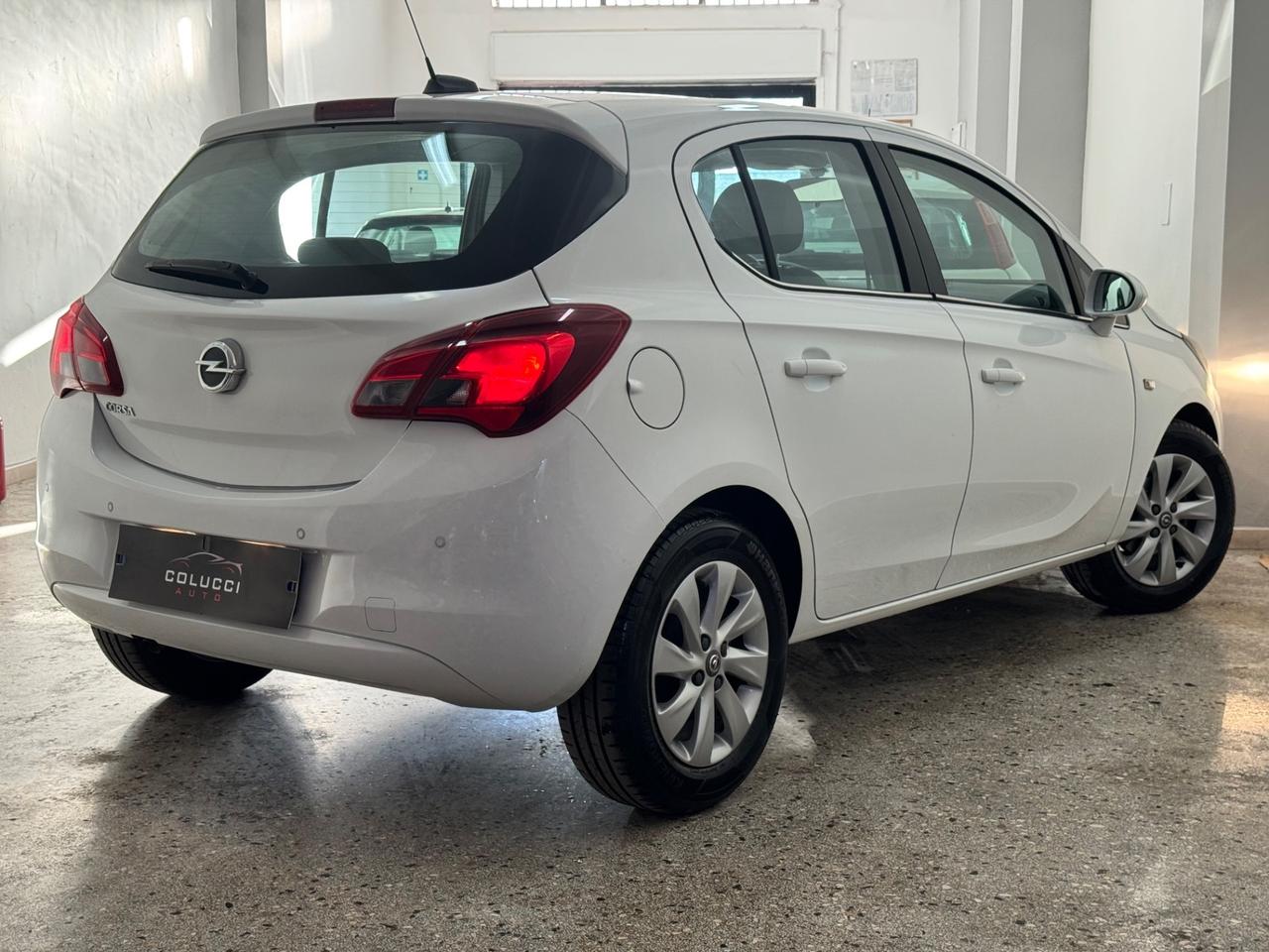Opel Corsa 1.4 benzina/ GPL Innovation