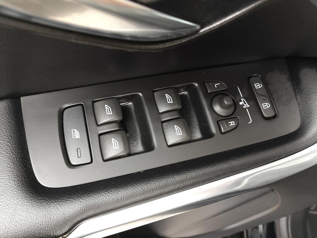Volvo V40 D2 1.6 Powershift R-design Kinetic