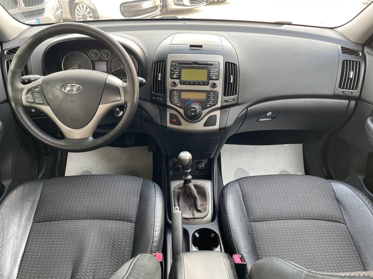 HYUNDAI i30 1.6 CRDI - 2008