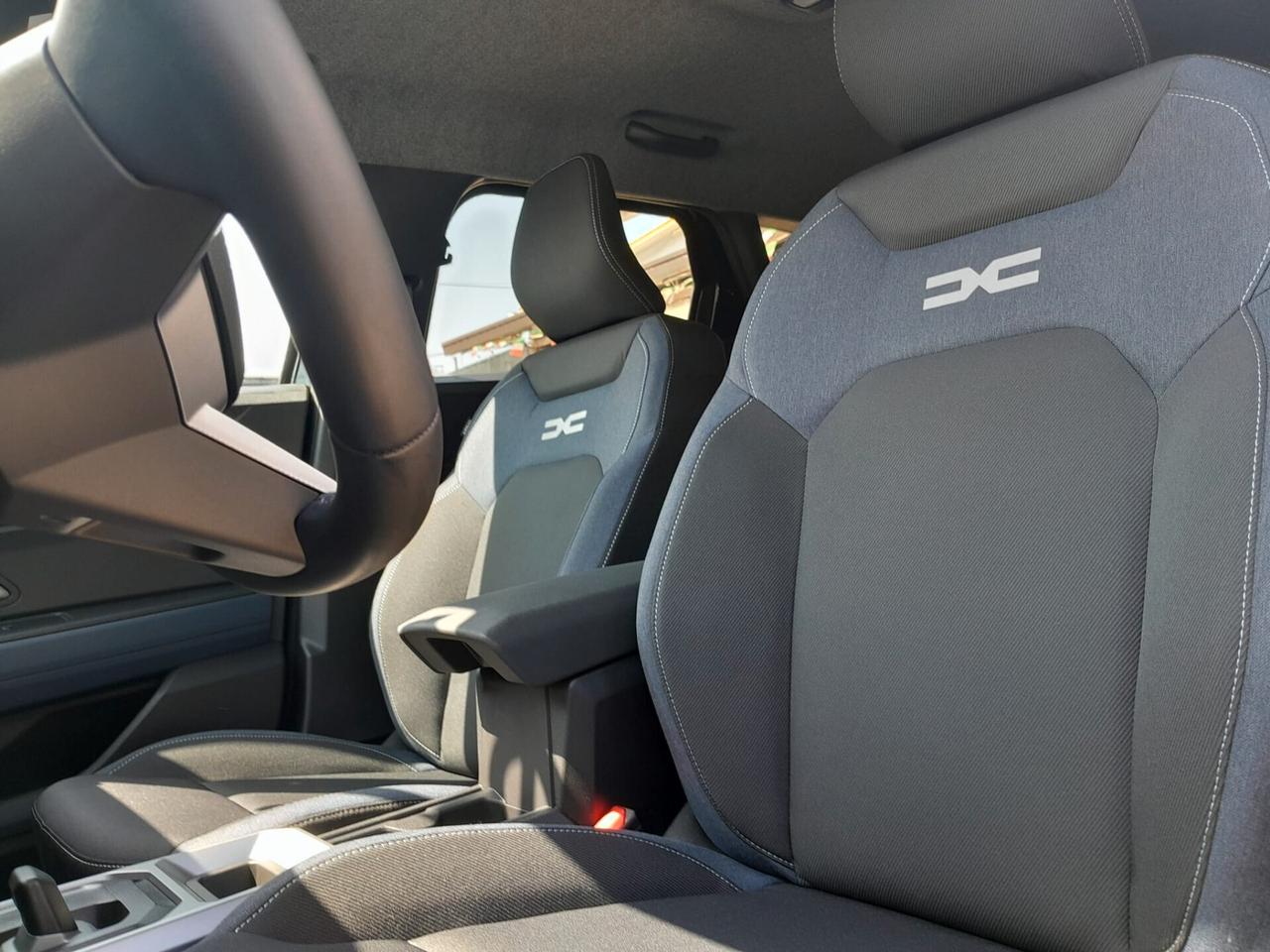 !!! Dacia Duster JOURNEY FULL HYBRID 155 CV "KM ZERO" !!!