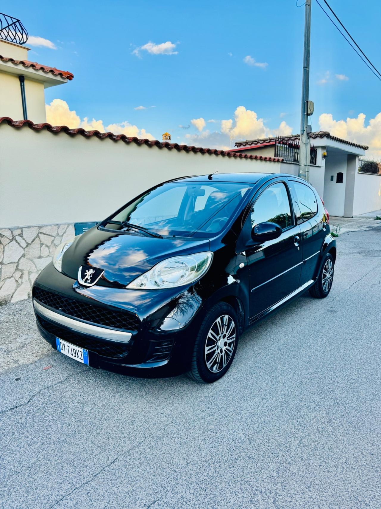 Peugeot 107 1.0 68CV 5p. Plaisir