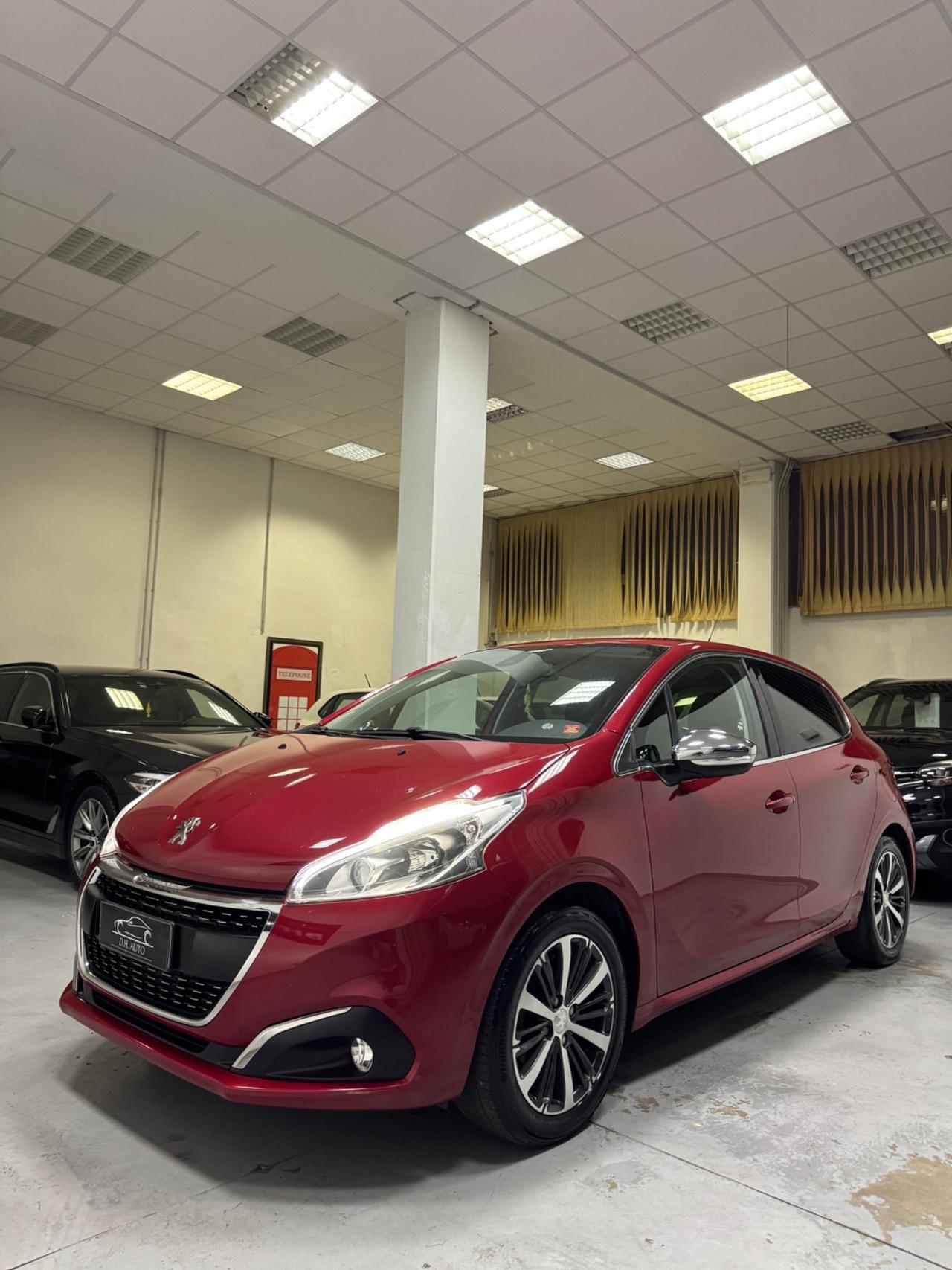 Peugeot 208 PureTech 82 5 porte Allure