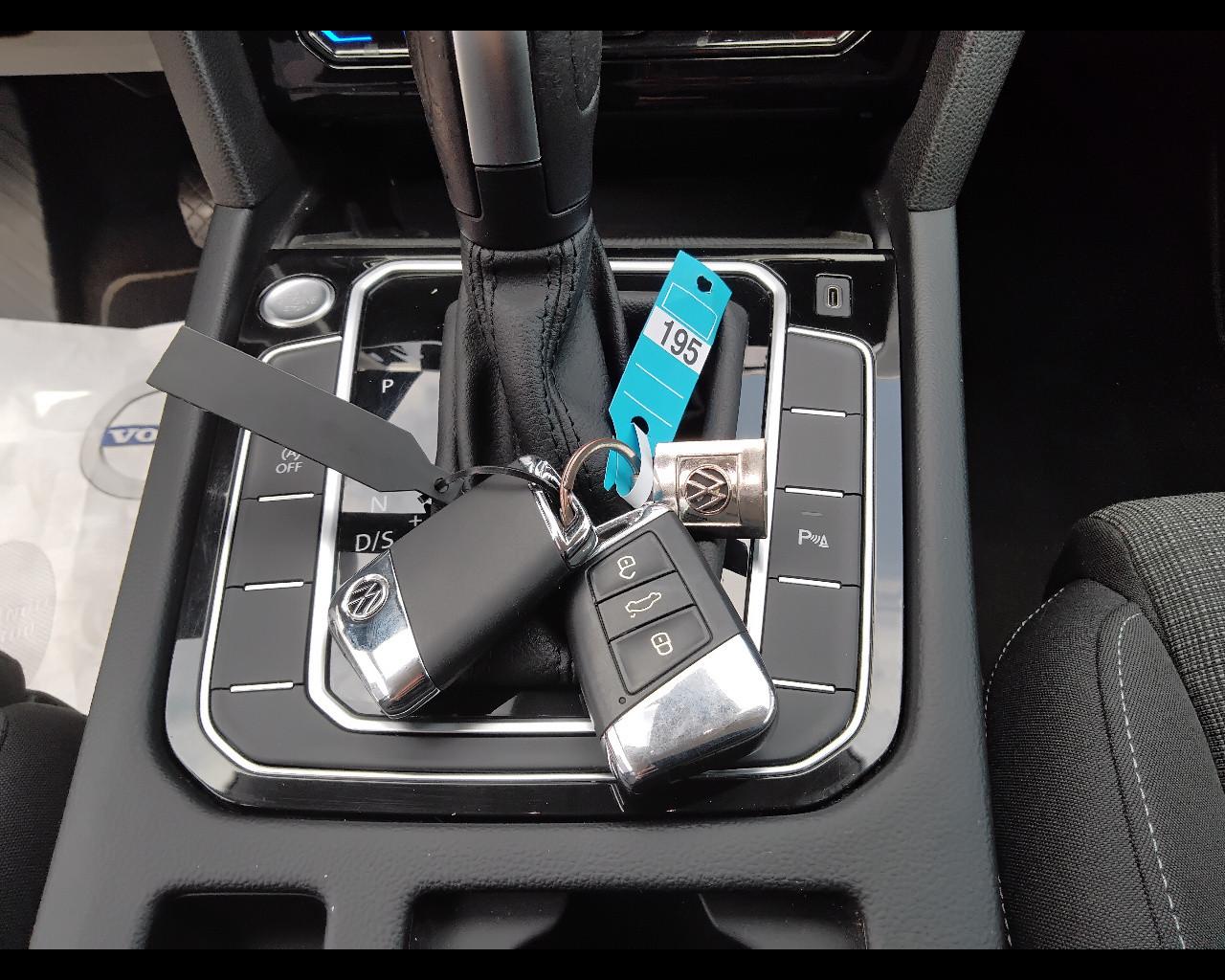 VOLKSWAGEN Passat VIII 2019 Variant - Passat Variant 2.0 tdi Business 122cv dsg