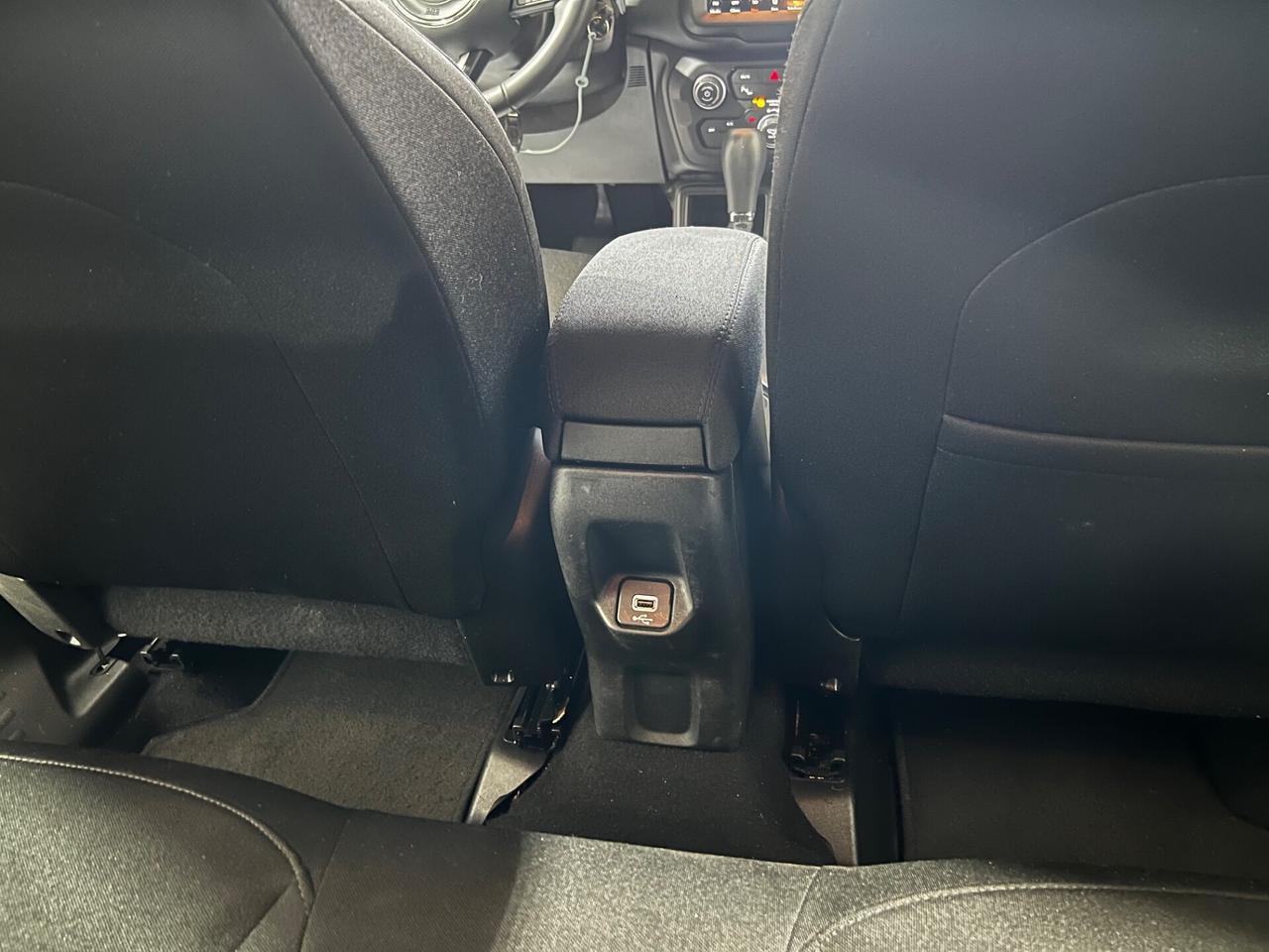 Jeep Renegade 1.6 Mjt DDCT 120 CV Night Eagle