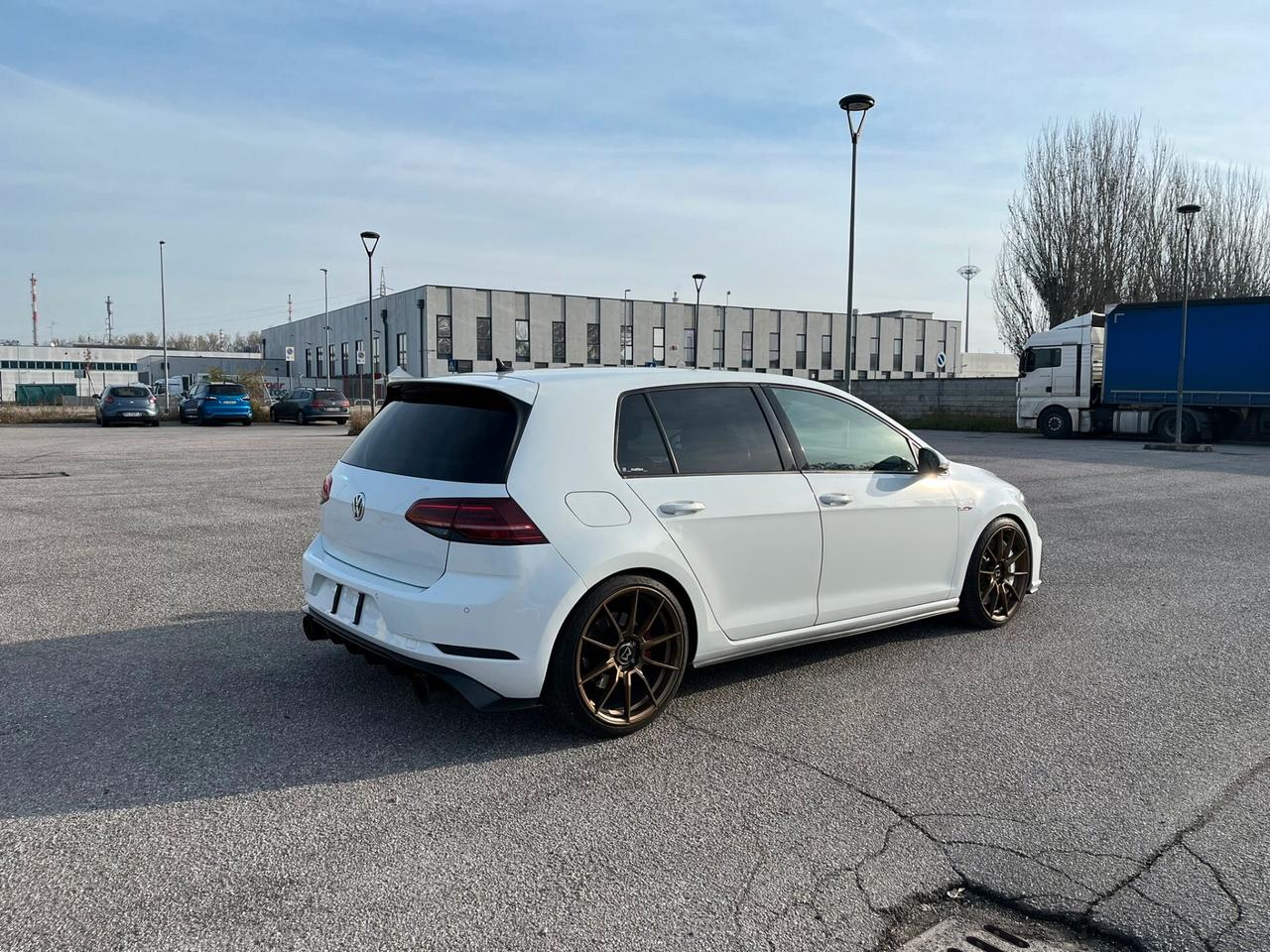 Volkswagen Golf GTI Performance 2.0 245 CV TSI 3p. BMT