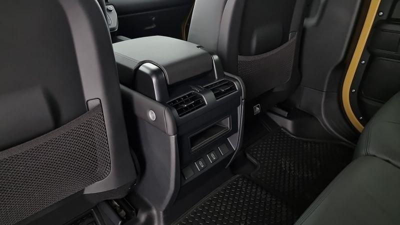 Land Rover Defender D350 AWD Auto 110 Trophy Edition