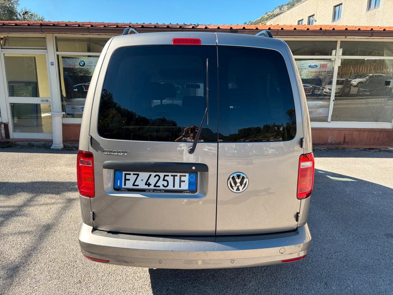 VOLKSWAGEN CADDY 2.0 TDI MAXI AUT. 109.000 KM