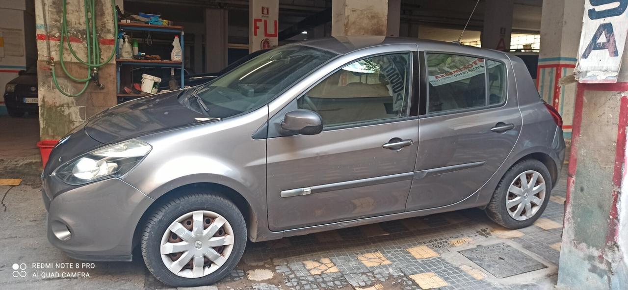Renault Clio 1.2 16V 5 porte Luxe