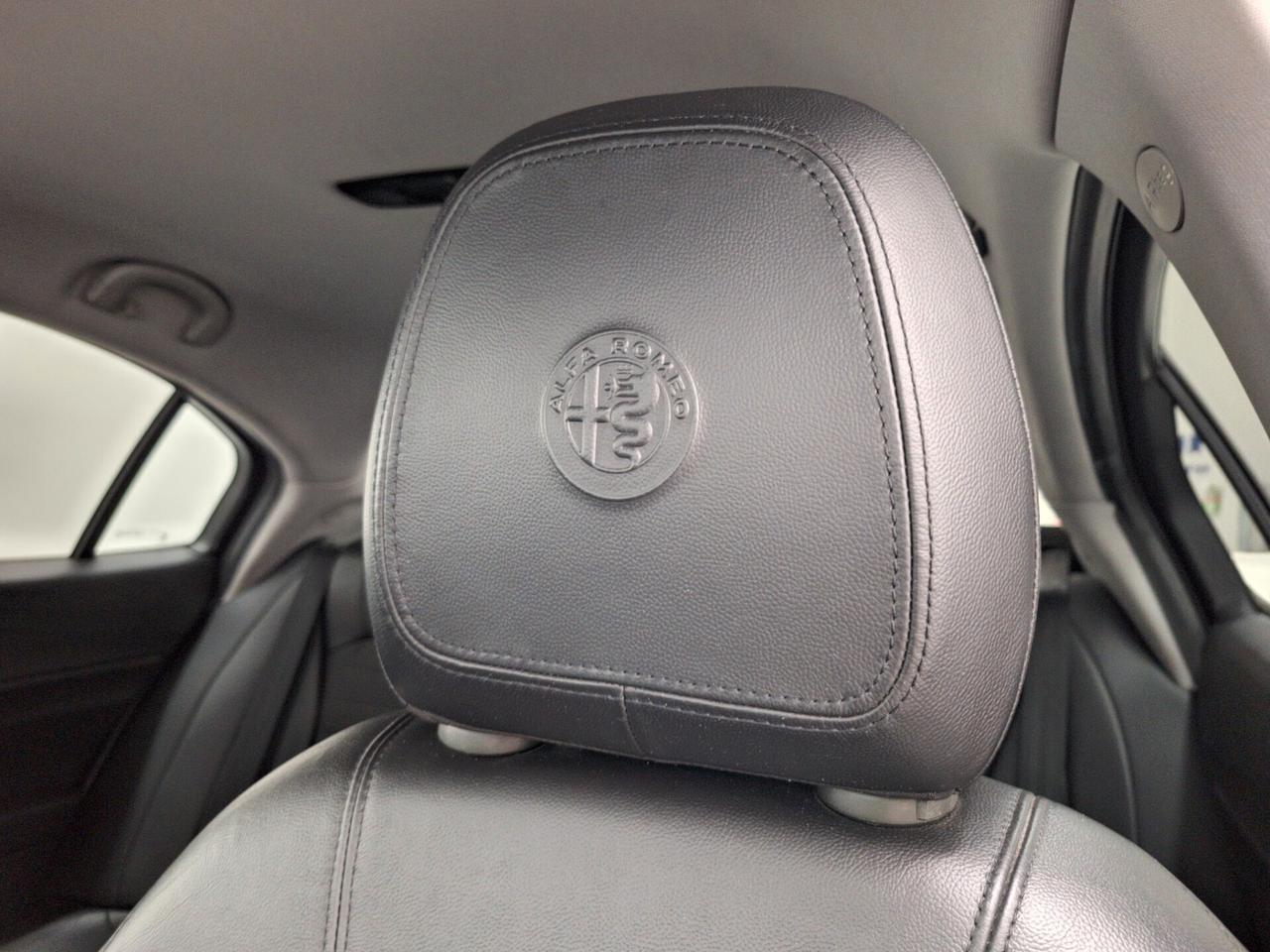 Alfa Romeo Giulia 2.2 180cv MT6 Business Sport