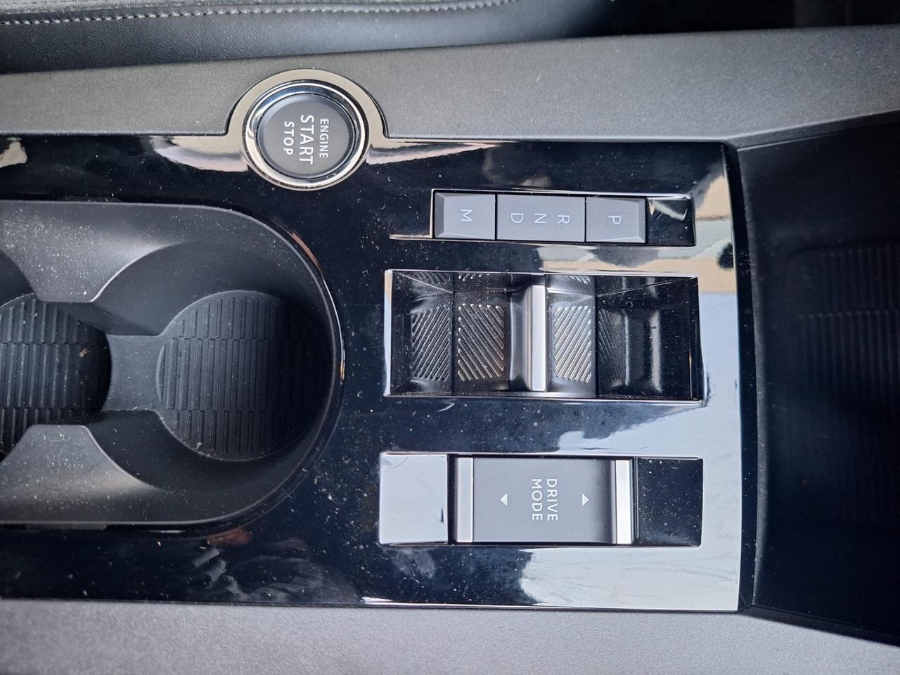 Lancia Ypsilon Hybrid e-DCT