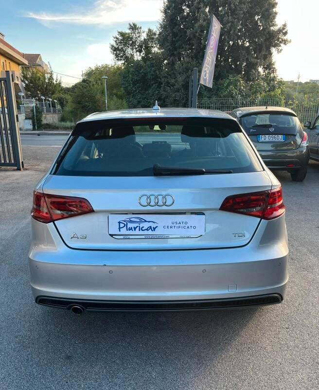 Audi A3 1.6 tdi Business 110cv s-tronic E6