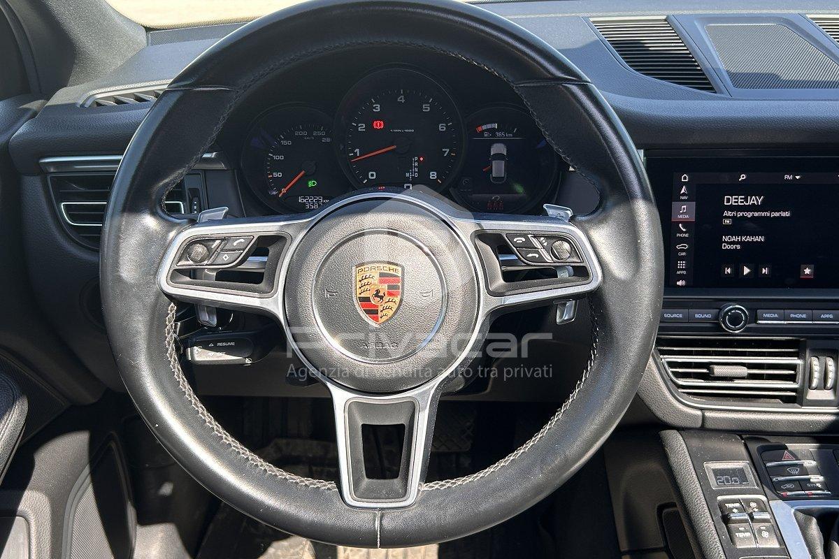 PORSCHE Macan 2.0