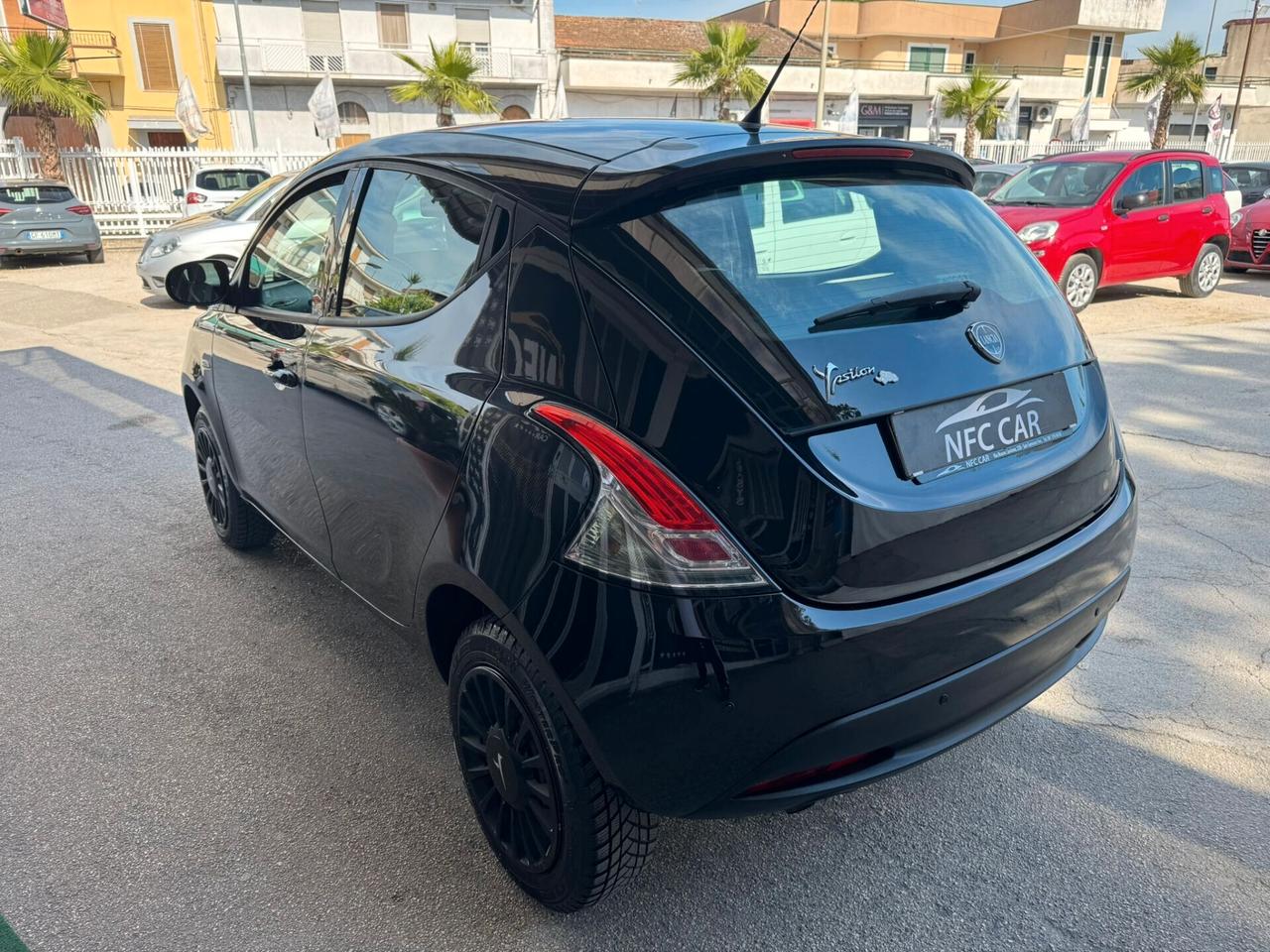 Lancia Ypsilon 5 porte Metano Ecochic Elefantino