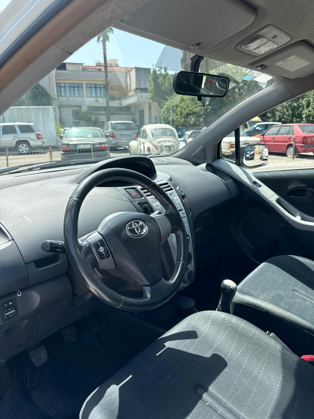 Toyota Yaris 1.0 5 porte 69CV - UNICO PROPRIETARIO