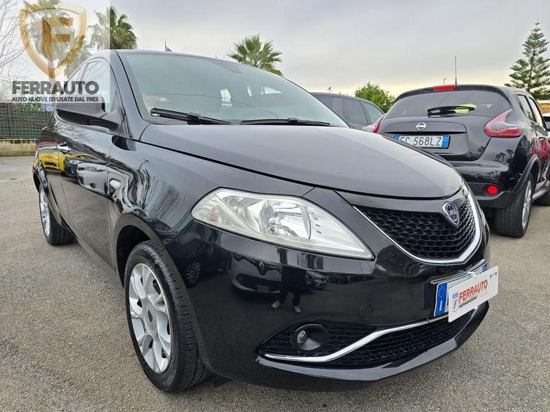 Lancia Ypsilon 0.9 TwinAir 85 CV 5 porte S&S DFN Gold