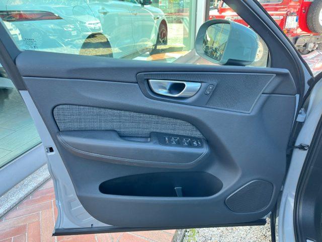 VOLVO XC60 B4 (d) automatico Core