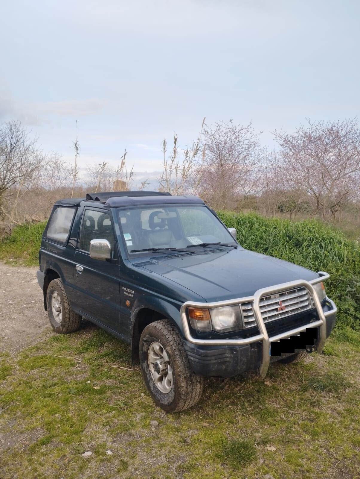 Mitsubishi Pajero Canvas Top vettura con certificazione ASI