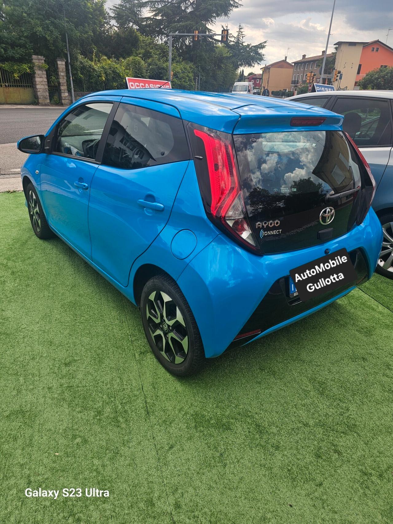 Toyota Aygo Connect 1.0 VVT-i 72 CV 5 porte x-clusiv