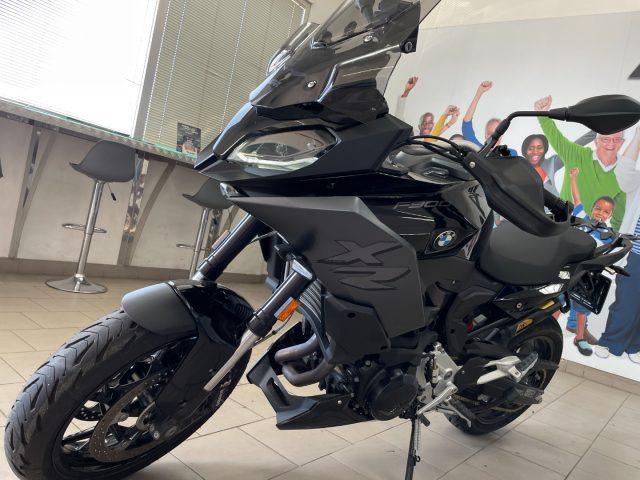 BMW F 900 XR TRIPLEBLACK