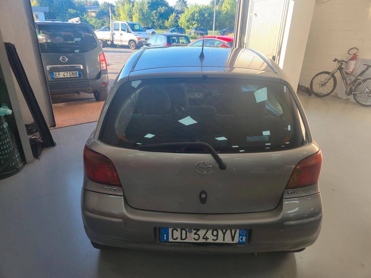 Toyota Yaris 1.0i 16V cat 3 porte