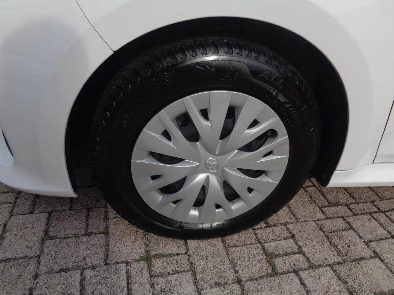 Toyota Yaris 1.5 Hybrid 5 porte Active