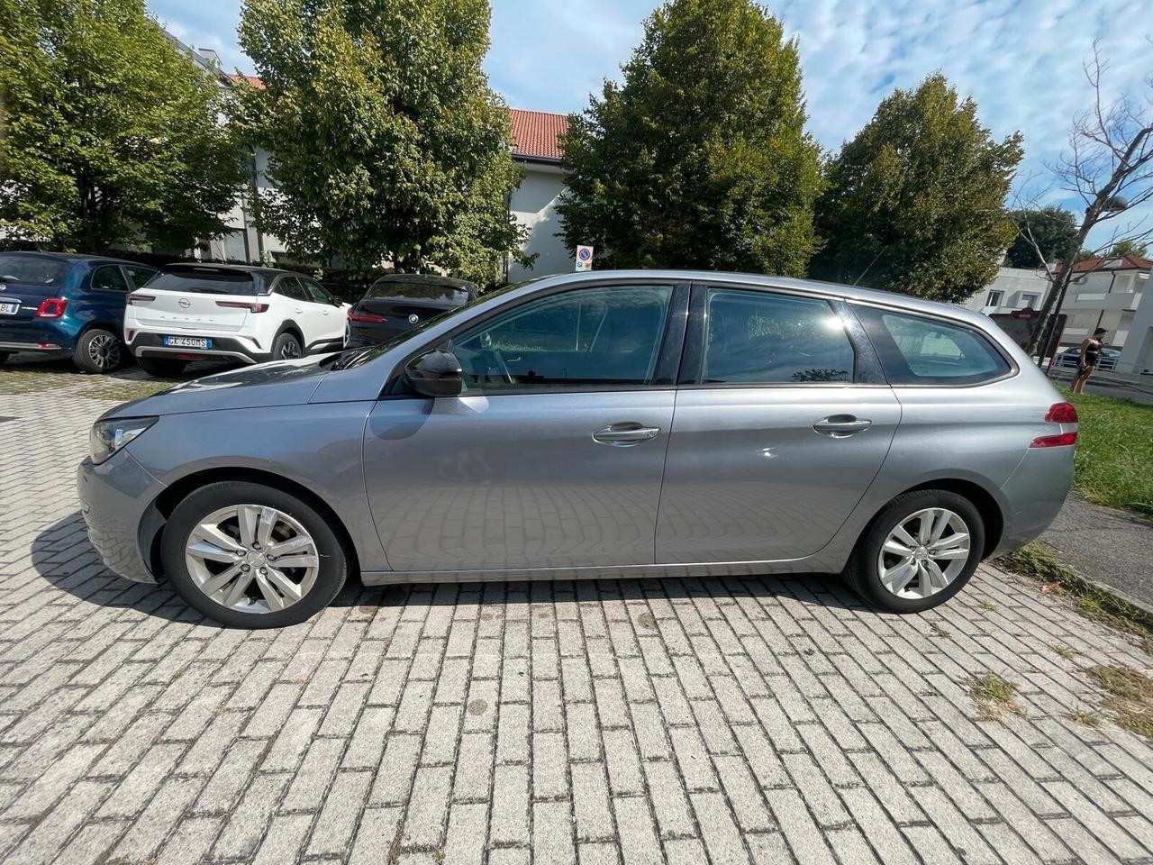 Peugeot 308 BlueHDi 120 S&S SW Business