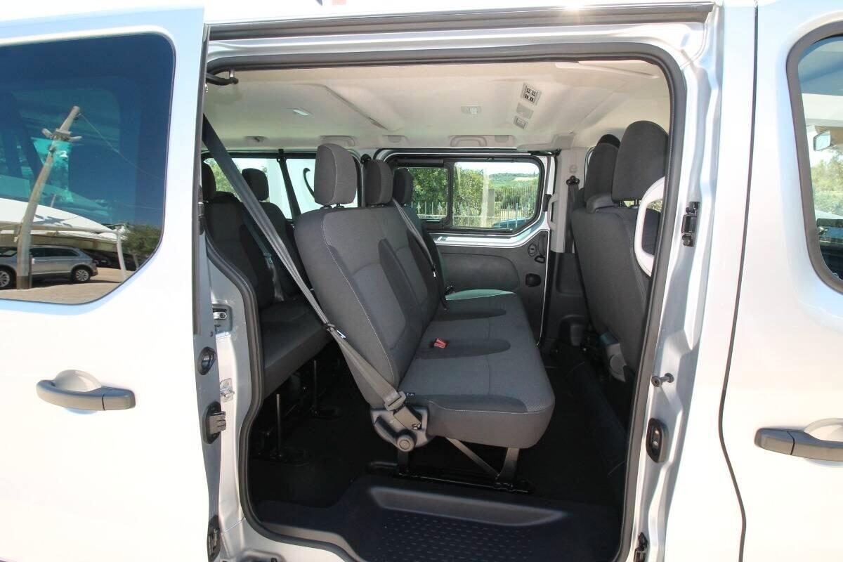 Renault Trafic 9p 150CV PL-TN Authentic|12.2024