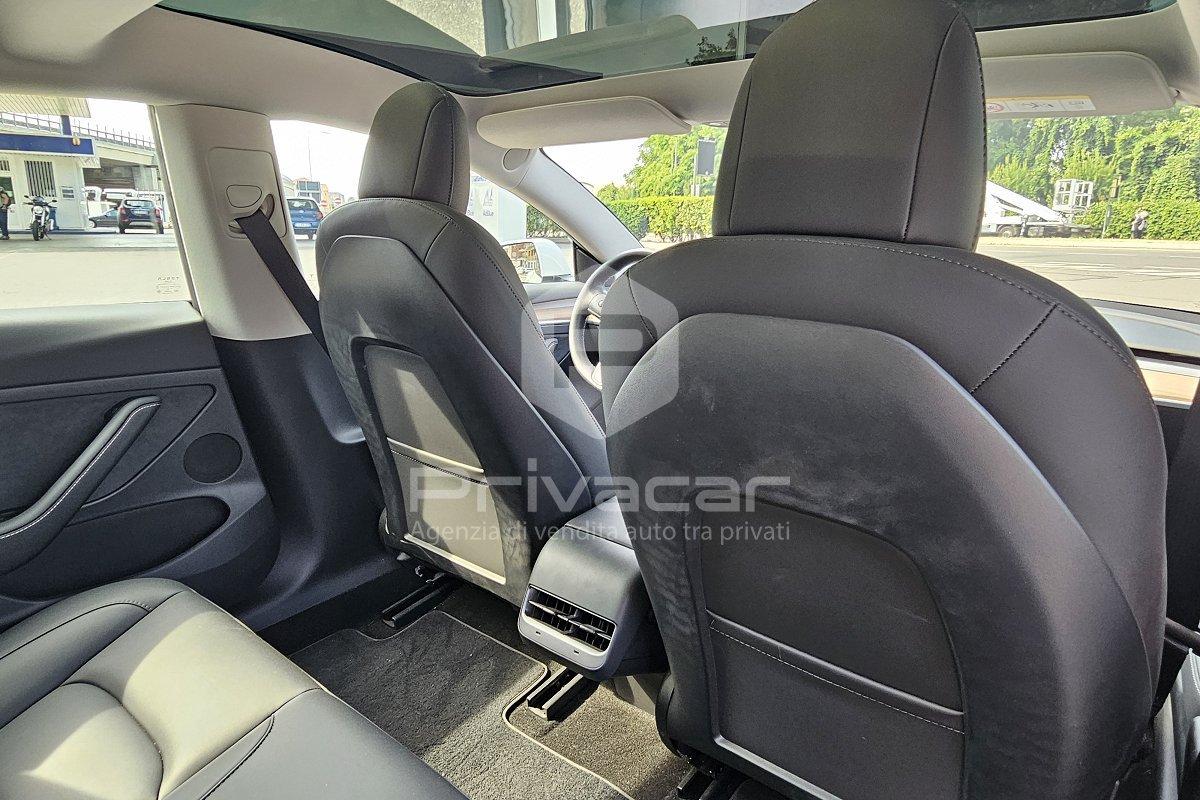 TESLA Model 3 RWD