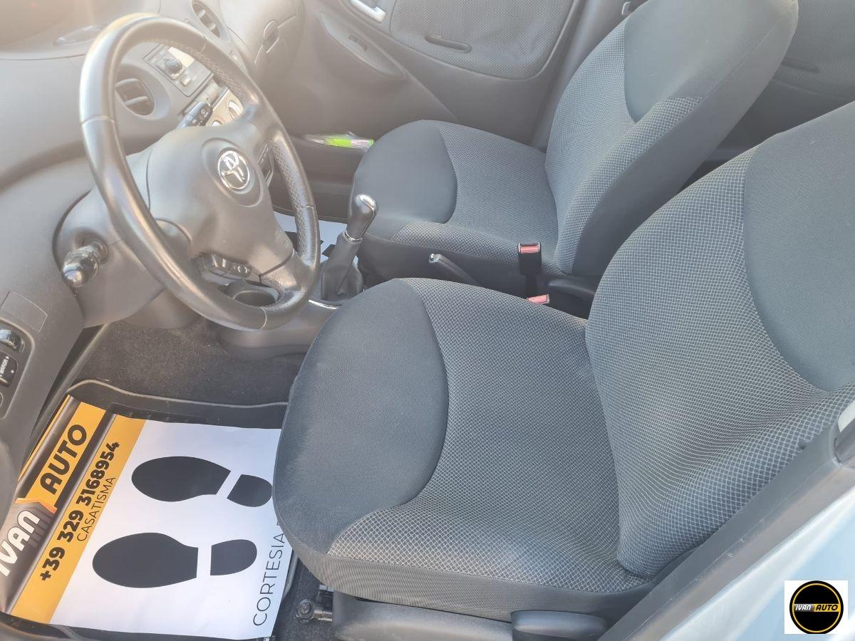 TOYOTA Yaris 1.3 Benzina-Neopatentati