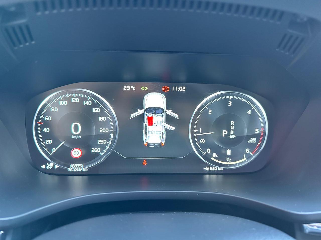Volvo XC 60 R Design 2.0 B4 MHEV #6137