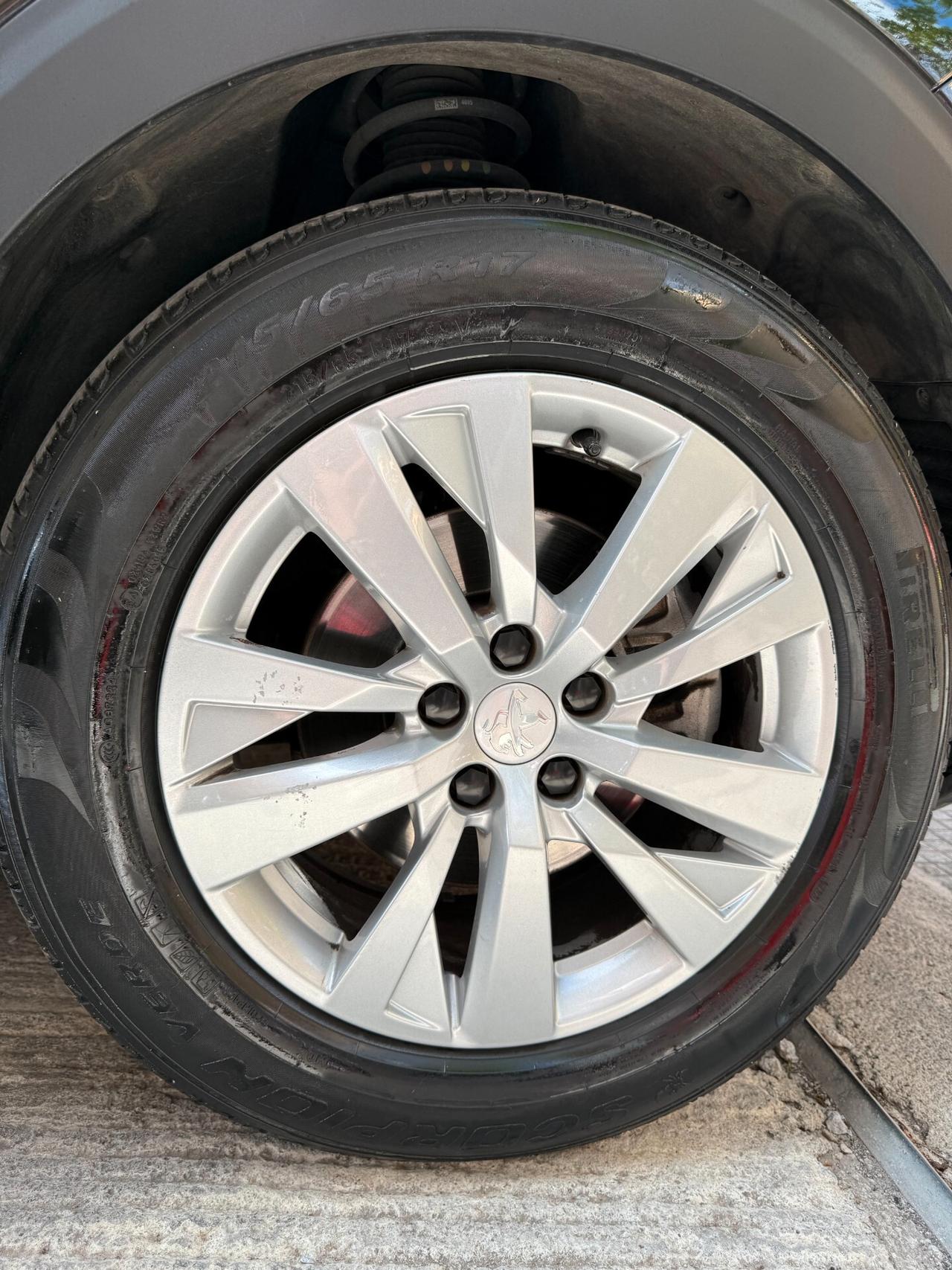 Peugeot 3008 BlueHDi 130 S&S EAT8 Allure