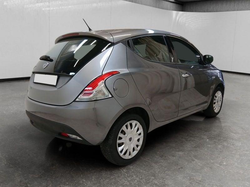 Lancia Ypsilon 1.2 8v Silver 69cv