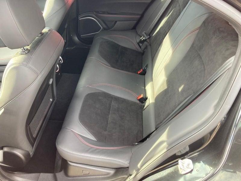 Alfa Romeo Giulia Giulia 2.9 V6 Bi-Turbo Quadrifoglio