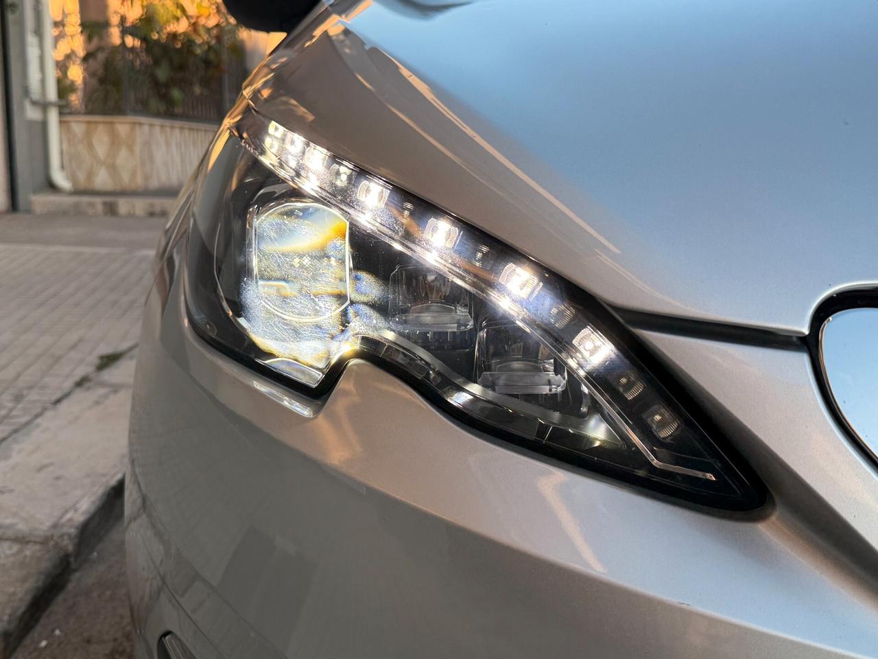 Peugeot 308 BlueHDi SW Allure NAVI FULL LED - 2016