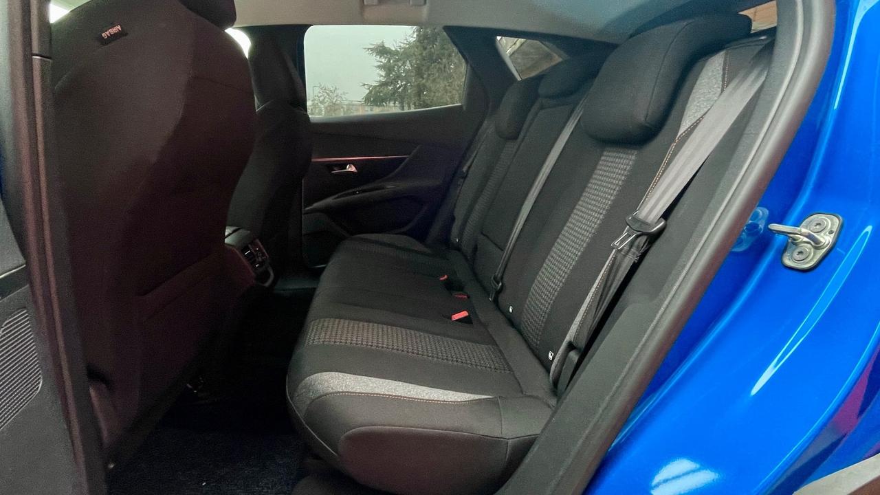 Peugeot 3008 BLUEHDI ACTIVE 131CV - FULL LED, VIRTUAL COCKPIT, NEOPATENTATI