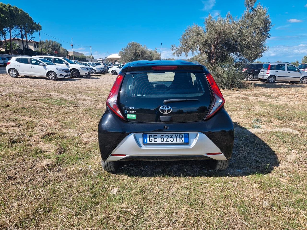 Toyota Aygo Connect 1.0 VVT-i 72 CV 5 porte x-clusiv