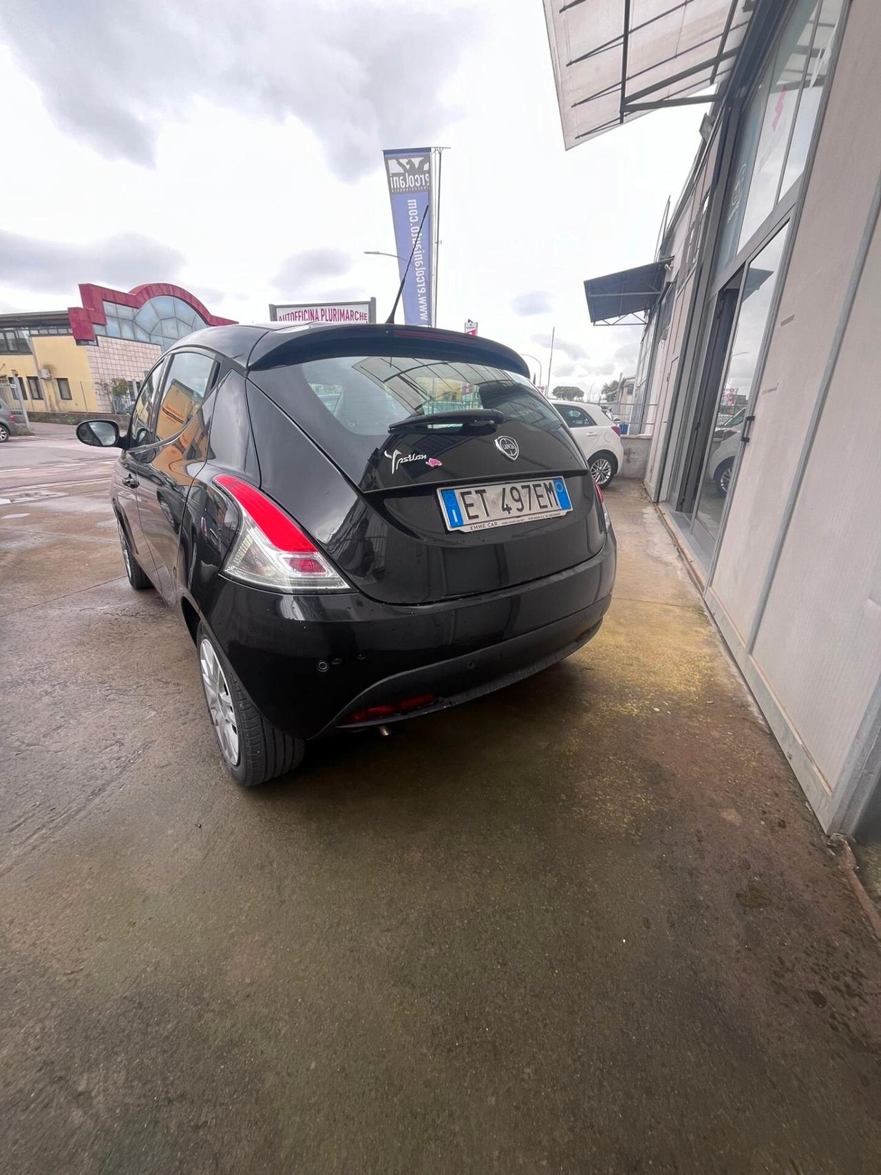 Lancia Ypsilon 1.2 69 CV 5 porte Elefantino
