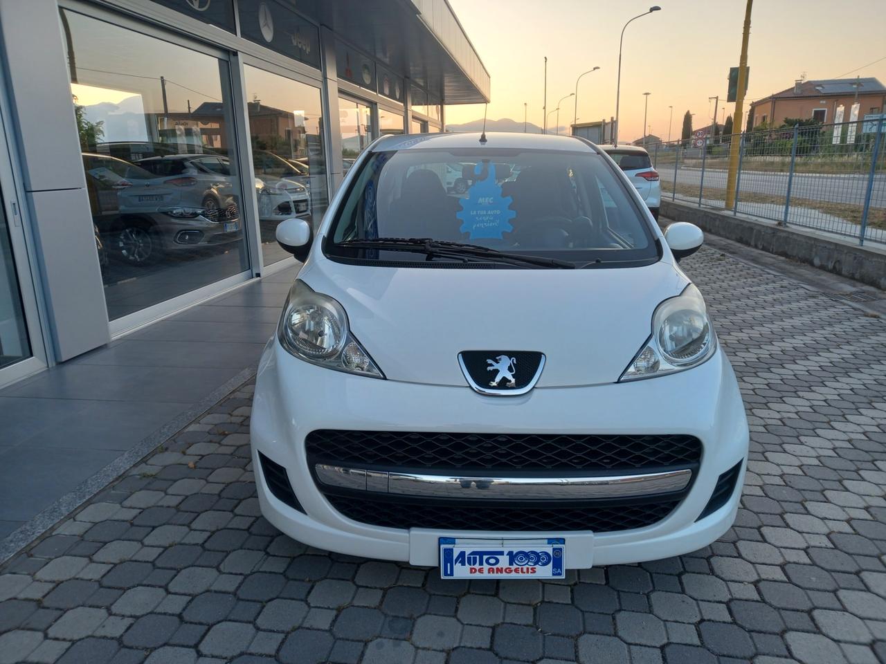 Peugeot 107 * RESTYLING* 1.0 5 PORTE 2Tronic CAMBIO AUTOMATICO