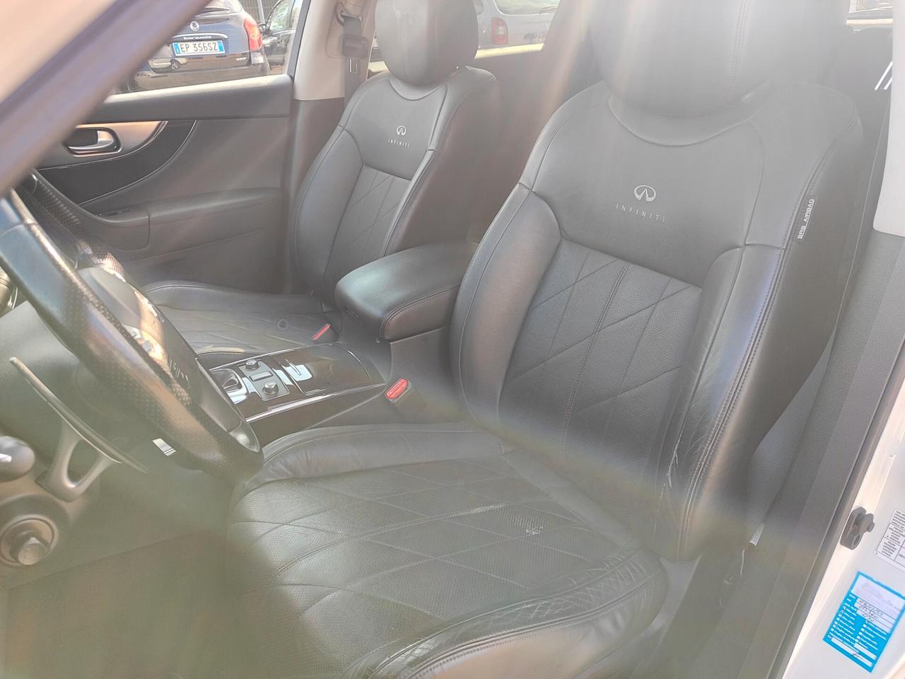 Infiniti FX FX30d S Premium