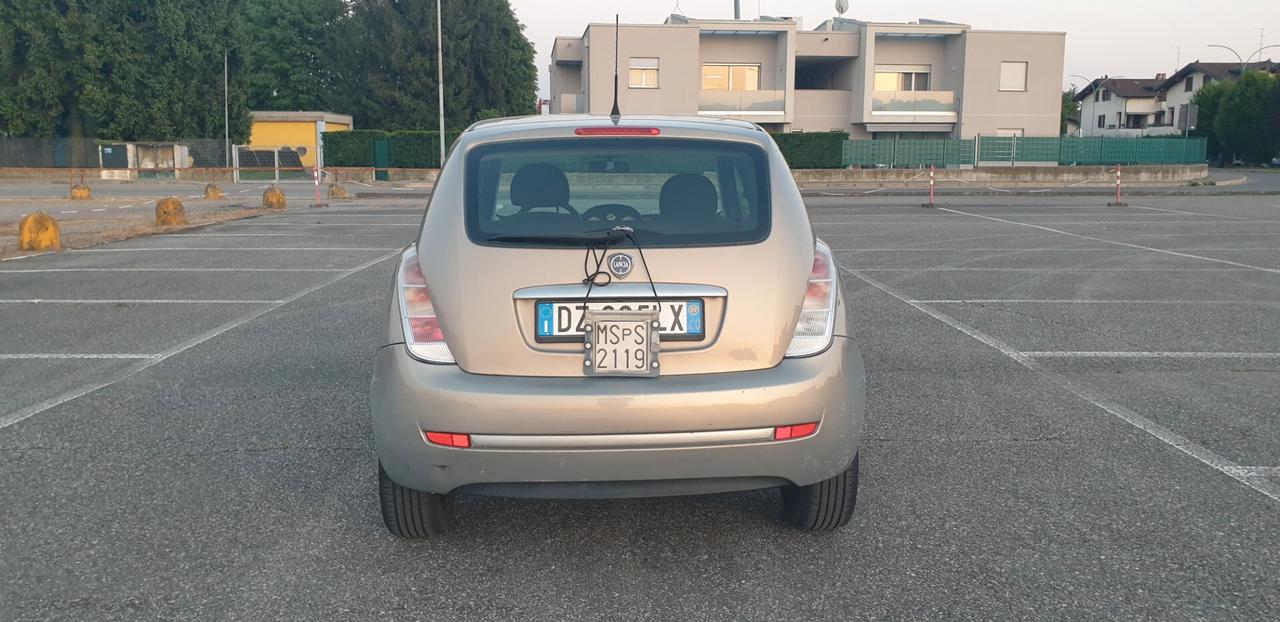 LANCIA YPSILON 1.4 16V ORO