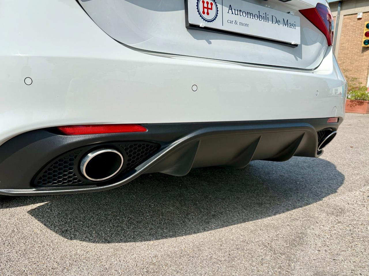 Alfa Romeo Giulia 2.2 t Business Sport Launch Edition 180cv auto