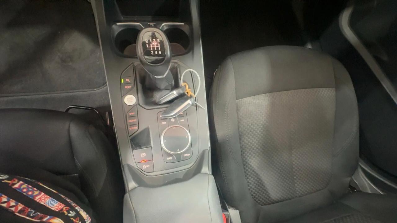 Bmw 118 118i 5p. Business Advantage
