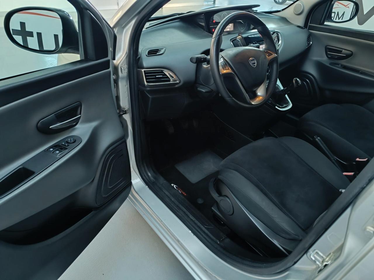 Lancia Ypsilon 1.3 MJT 16V 95 CV 5 porte S&S Gold