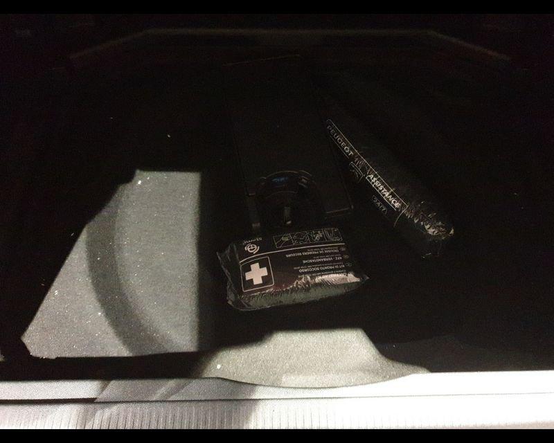 Peugeot 3008 2ª serie BlueHDi 130 S&S EAT8 Allure Pack