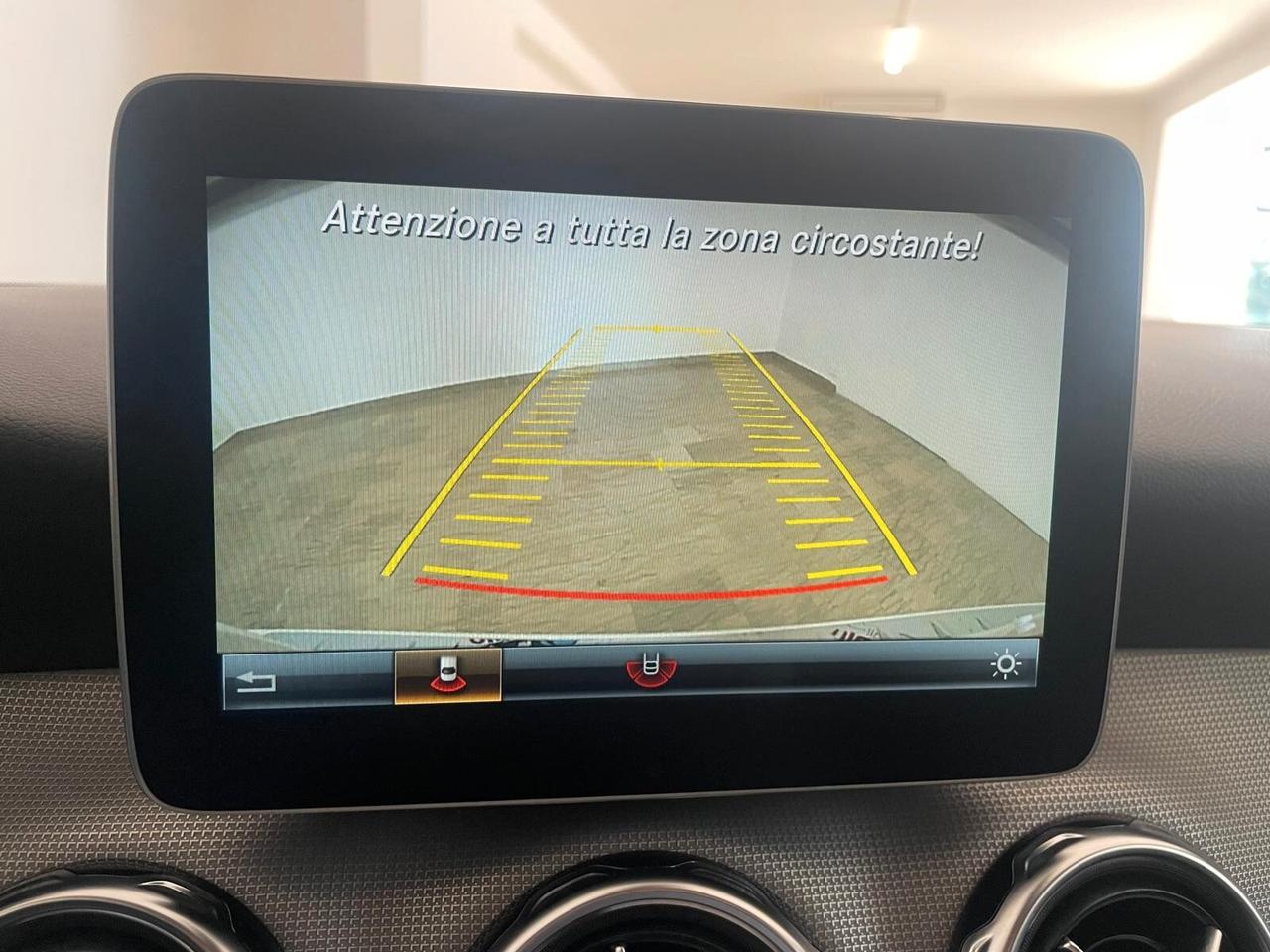 MERCEDES GLA 200d AUTOMATIC SPORT NIGHT EDITION – SOLO 41.332 KM CERTIFICATI