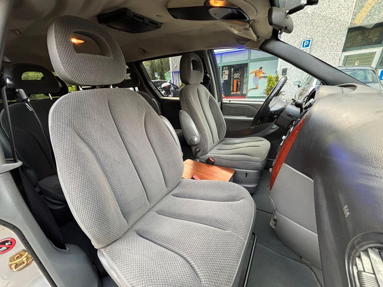 Chrysler Voyager 2.8 CRD LX Leather *Automatik*7Posti*