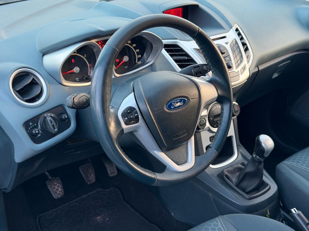 Ford Fiesta 1.4 5 porte Bz.- GPL Titanium